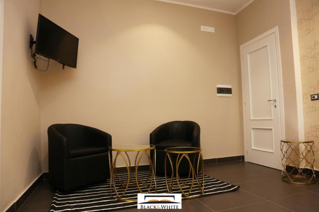 Residence Black & White Naples Luaran gambar