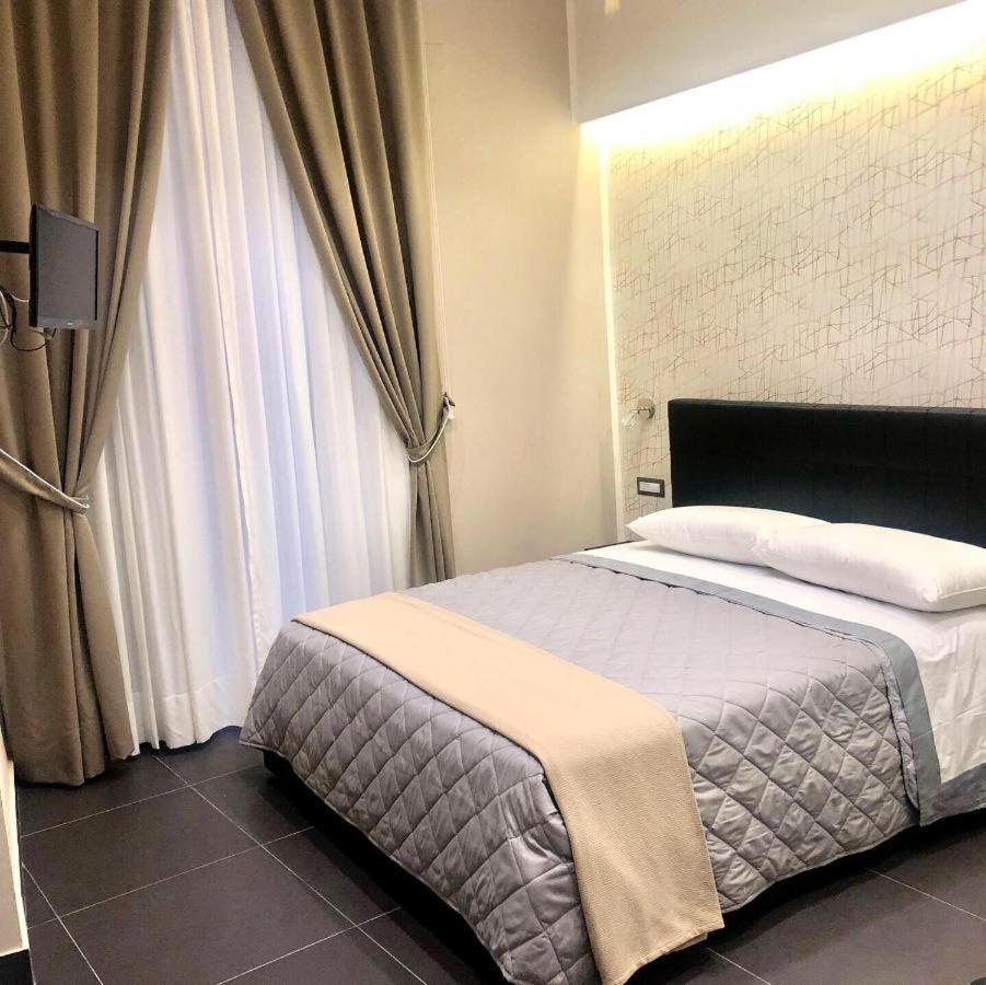 Residence Black & White Naples Luaran gambar