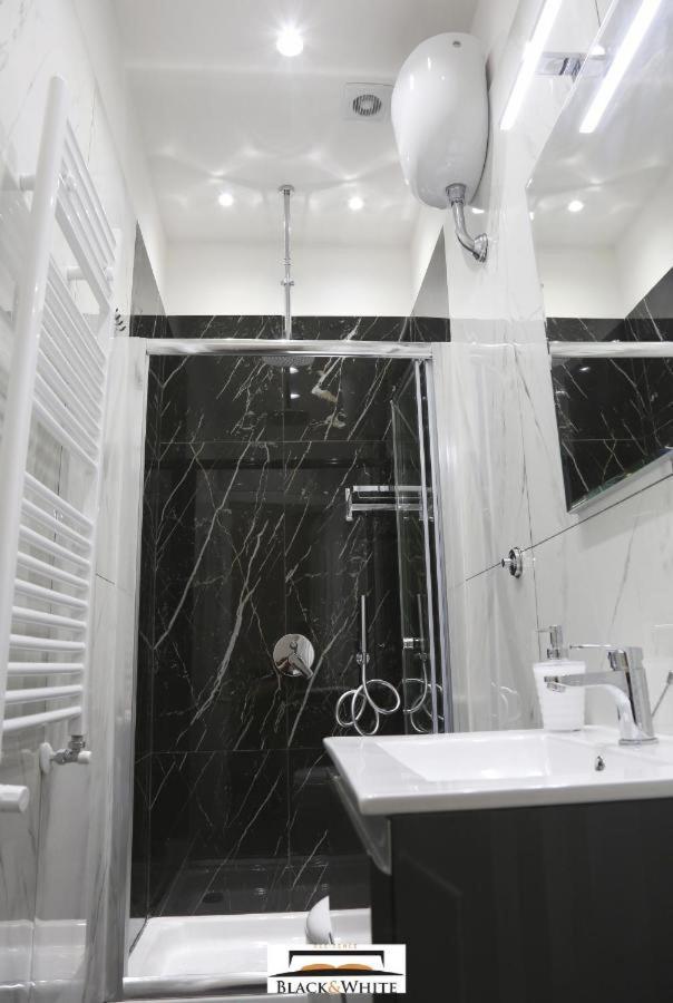 Residence Black & White Naples Luaran gambar