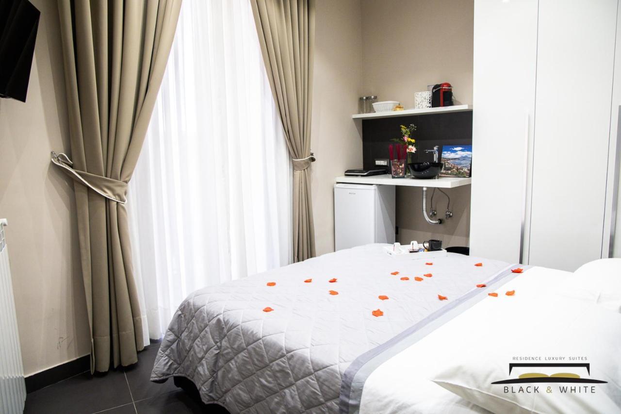 Residence Black & White Naples Luaran gambar