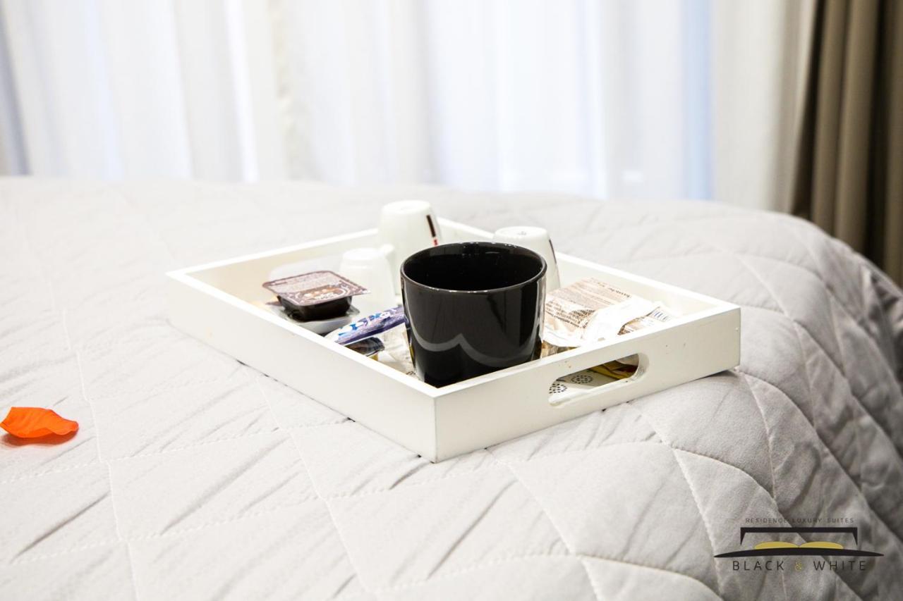 Residence Black & White Naples Luaran gambar
