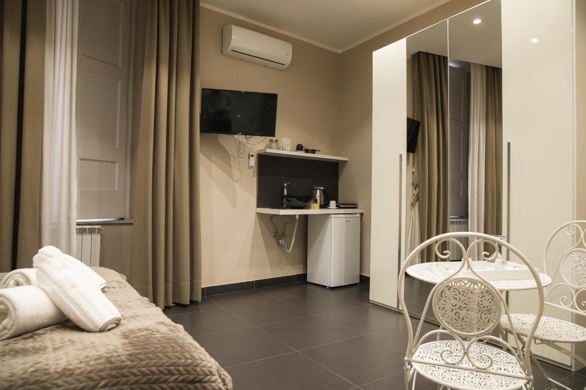 Residence Black & White Naples Luaran gambar